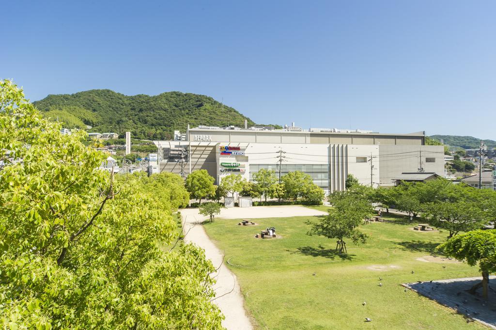 Hotel Hiroshima Sunplaza Екстер'єр фото