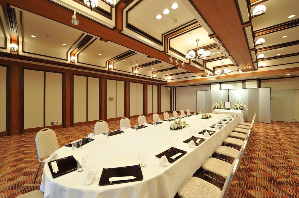 Hotel Hiroshima Sunplaza Екстер'єр фото