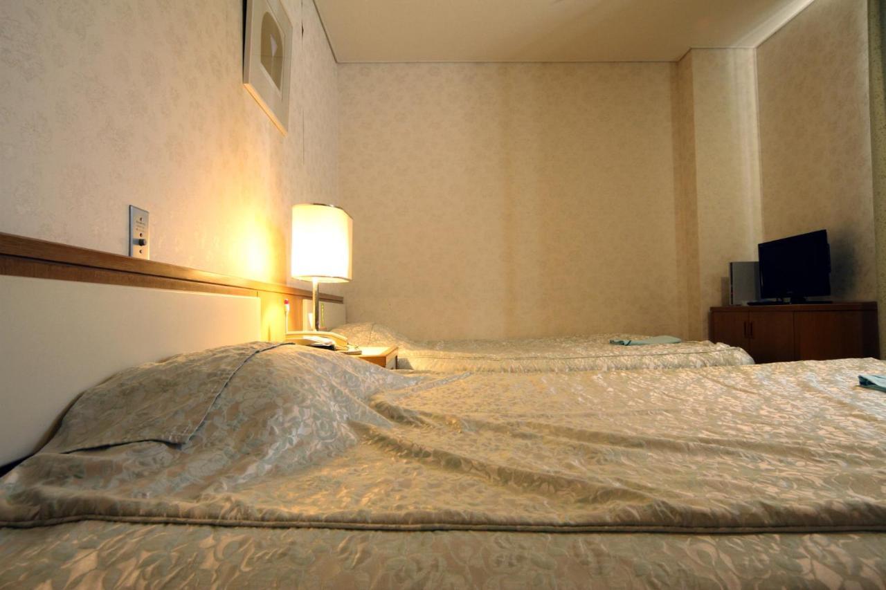 Hotel Hiroshima Sunplaza Екстер'єр фото