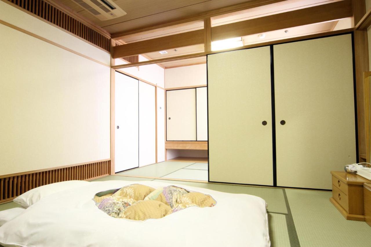 Hotel Hiroshima Sunplaza Екстер'єр фото